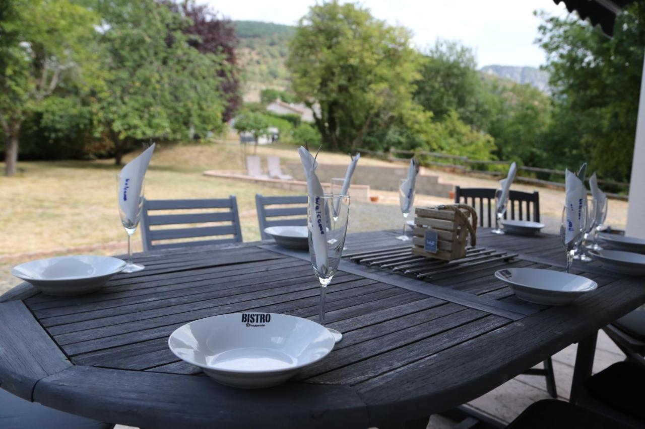 Private Riverside Villa With Breathtaking Views Axat Exteriör bild